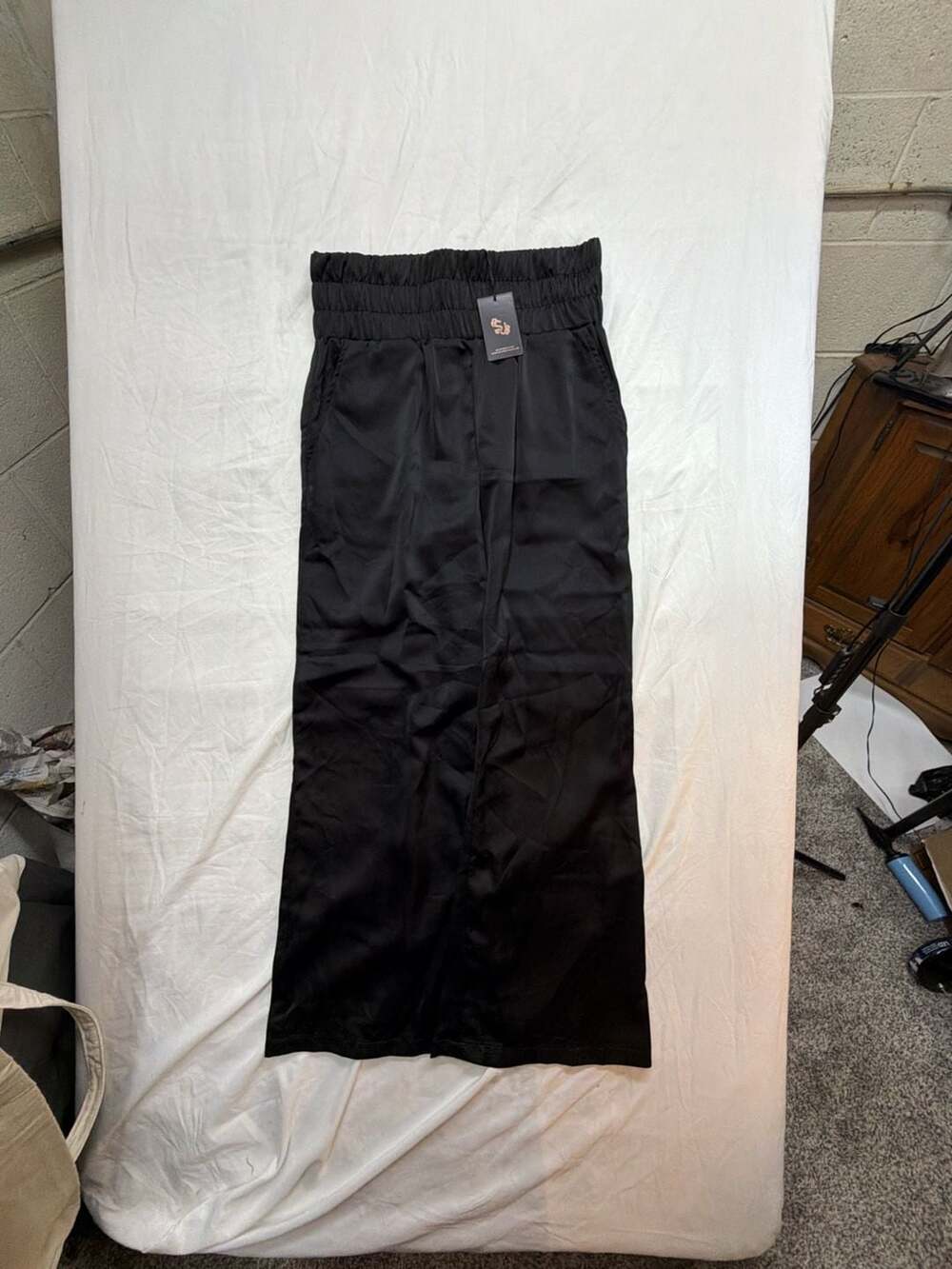 Sincerely Jules Pants Size L Black High Waist Satin
